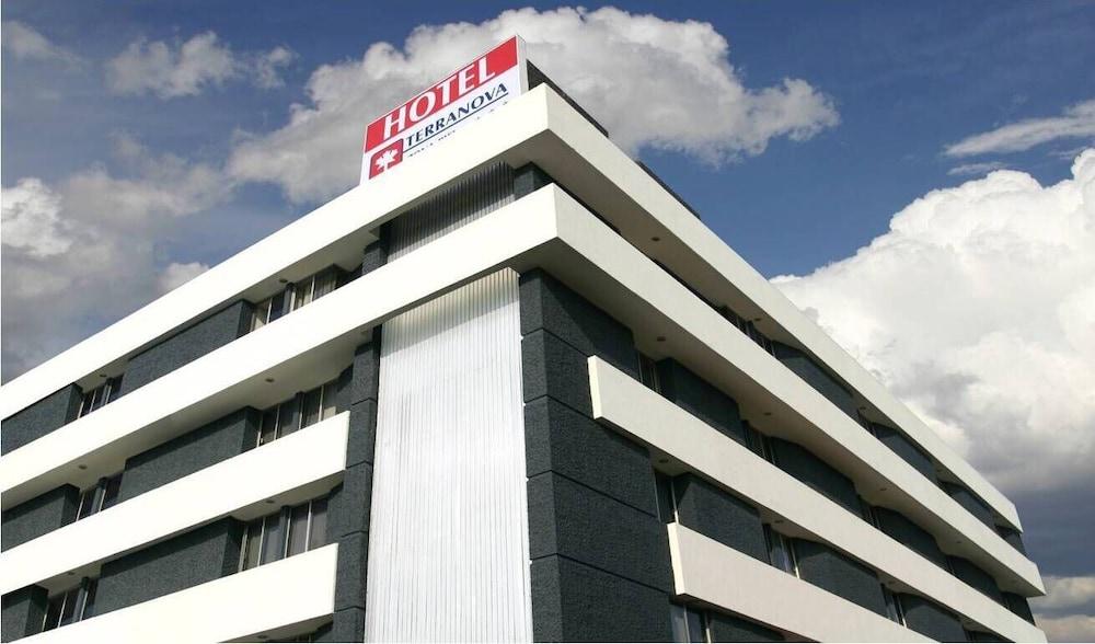 Hotel Terranova León Kültér fotó
