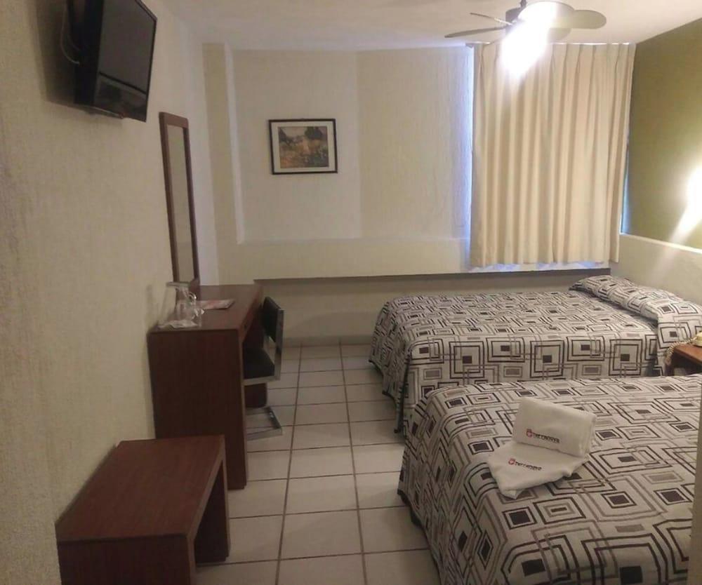 Hotel Terranova León Kültér fotó